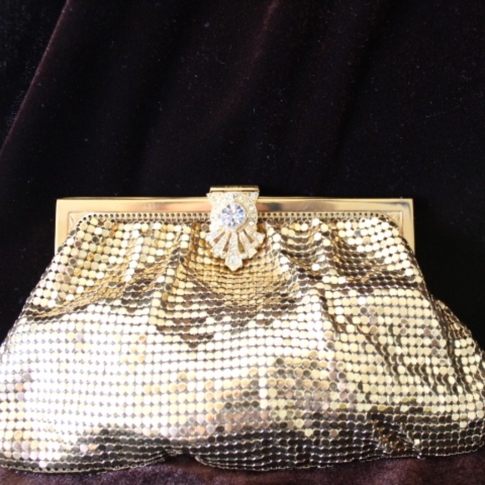 VTG Whiting & Davis Minaudière Gold Mesh Hand Bag W/Rhinestone Lift Lock